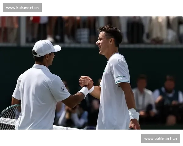 温网激战正酣新星崛起老将坚守冠军悬念持续升温引爆全城焦点对决 - 副本 - 副本