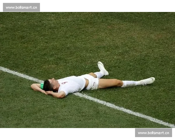 红黄牌制度对足球比赛公平性和竞技性影响的深入分析与探讨 - 副本 (2)